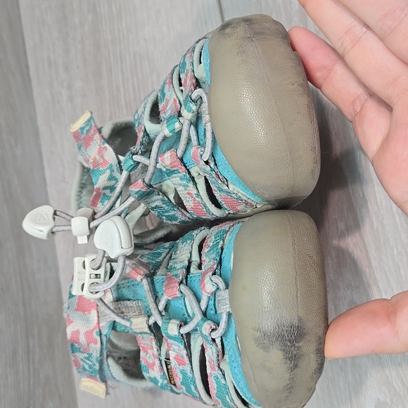 Keen Kids Girl Waterproof Fisherman Multi-Color Sandals Shoes Sz 12 Toddler - Picture 5 of 10
